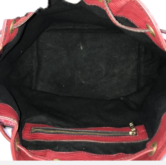 Authentic Louis Vuitton Epi Noe - Picture 7 of 11